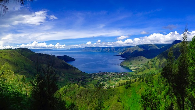 where-to-go-in-asia-Lake-Toba-in-Indonesia